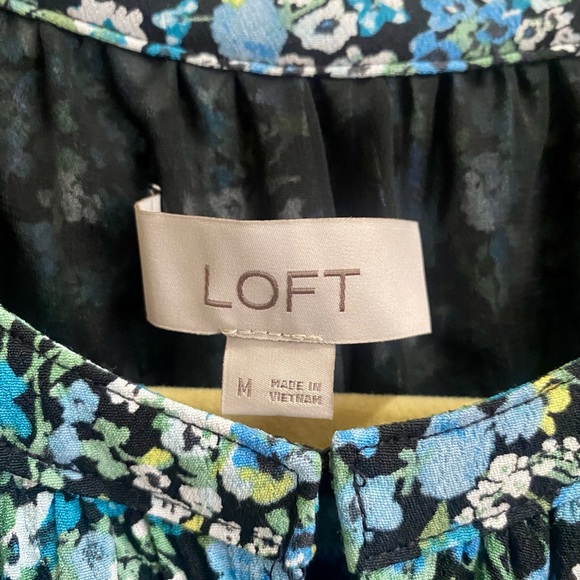 LOFT sleeveless floral dress with tie waist. Size Medium - Picture 4 of 5